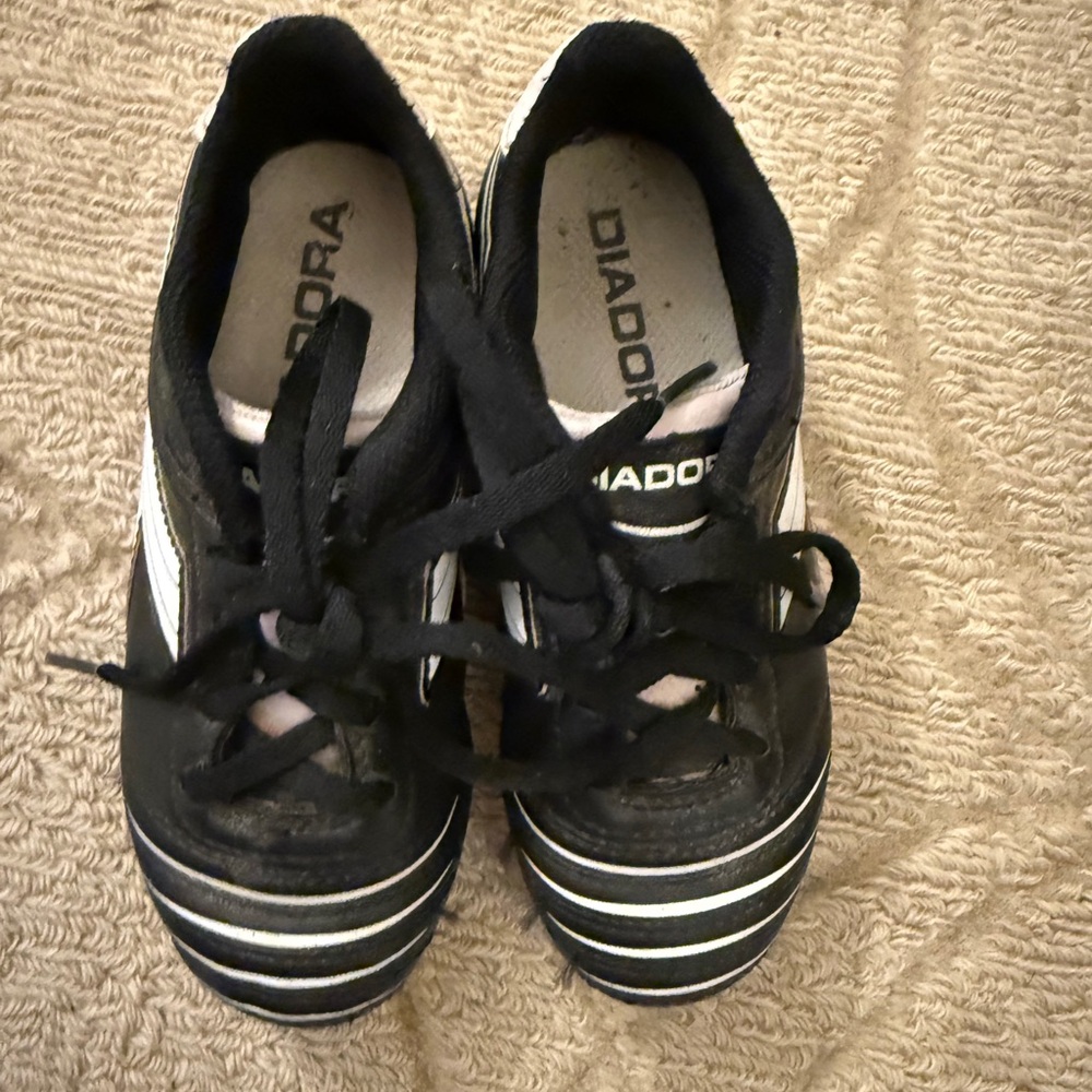Diadora youth 11.5 cleats.